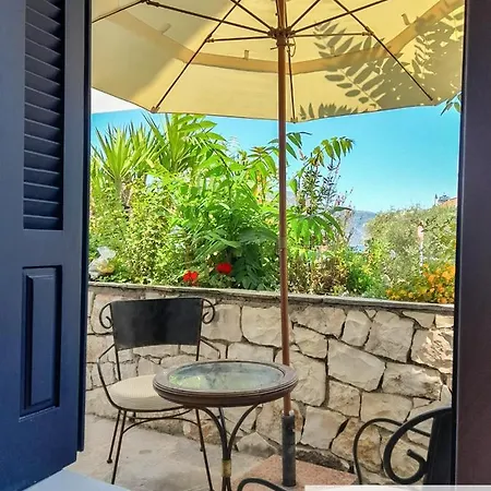 Apartment Seaside Ground Floor Elegant In Fiskardo! 20 Steps From Zavalata Beach!