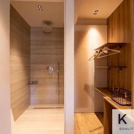 Seaside Ground Floor Elegant In Fiskardo! 20 Steps From Zavalata Beach! 아파트 피스카던