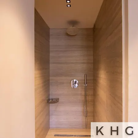 Seaside Ground Floor Elegant In Fiskardo! 20 Steps From Zavalata Beach! 피스카던