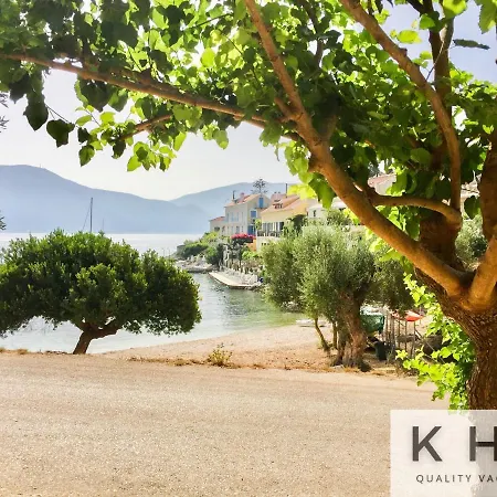 Seaside Ground Floor Elegant In Fiskardo! 20 Steps From Zavalata Beach! 피스카던