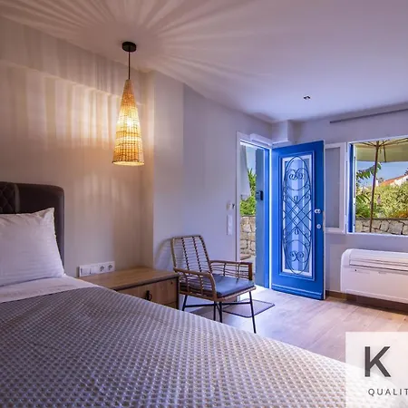 Seaside Ground Floor Elegant In Fiskardo! 20 Steps From Zavalata Beach! フィスカルドン